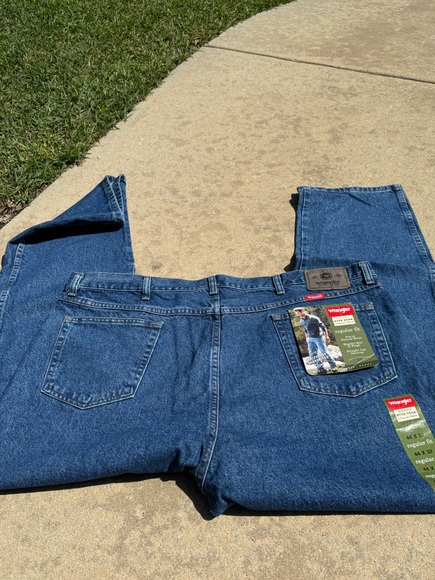 Wrangler NWT Regular Fit-Size 44x32 - Picture 5 of 5